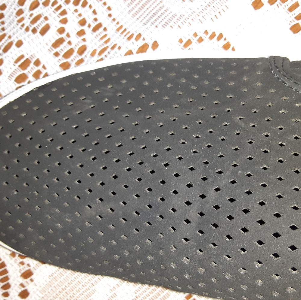 Women's Time and Tru Slip on Shoes - Picture 4 of 4